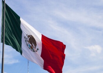 Coinbase permite a los usuarios mexicanos cobrar fácilmente las criptomonedas que se les envían